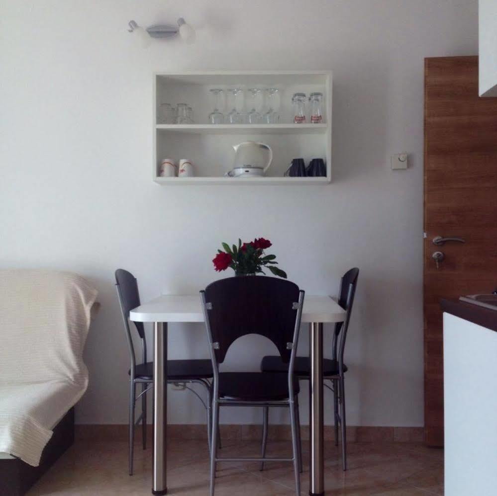 Apartments Bandalo Podstrana Ngoại thất bức ảnh